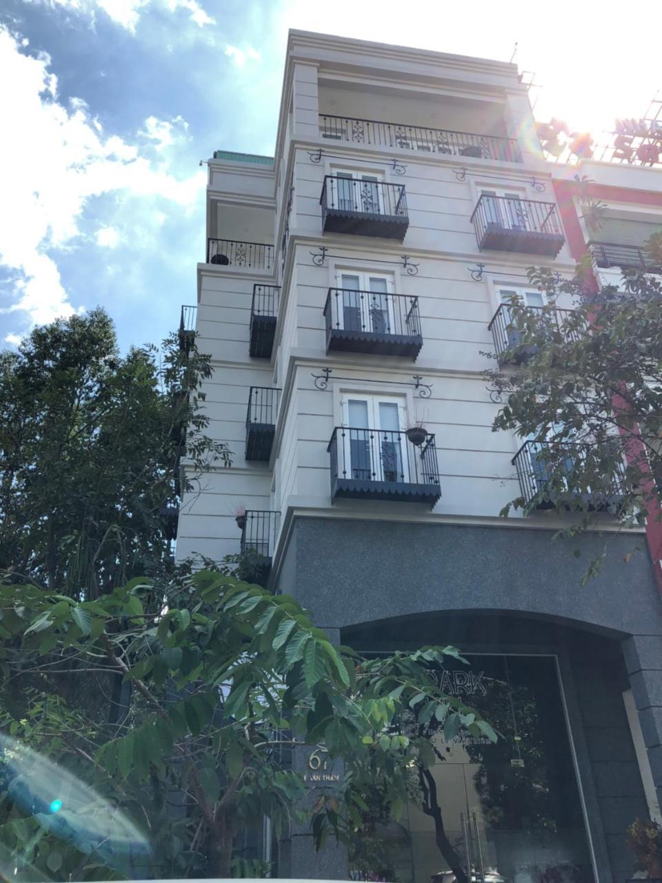Park Hill Hotel - Phu My Hung Ho Chi Minh City Exterior photo