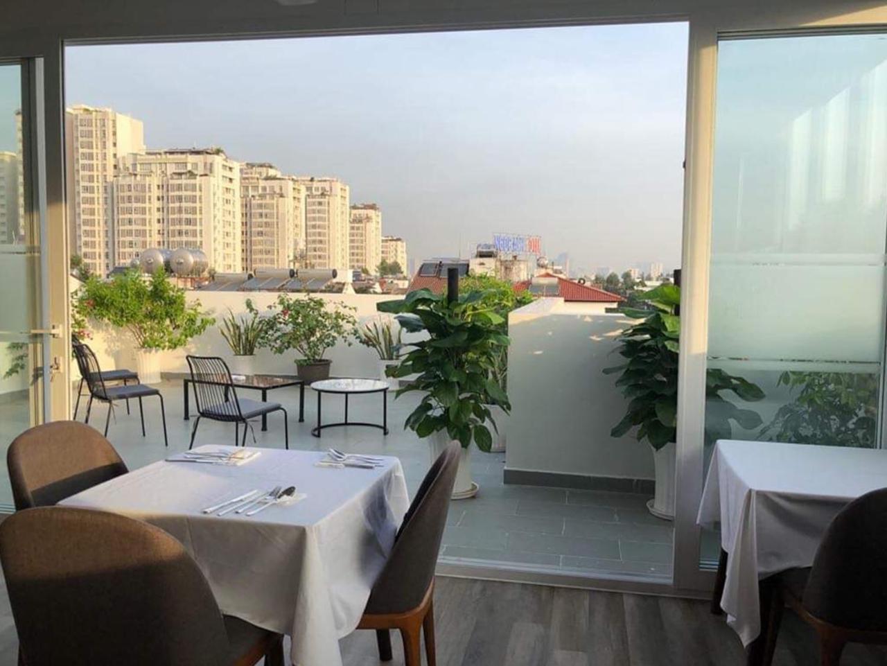 Park Hill Hotel - Phu My Hung Ho Chi Minh City Exterior photo